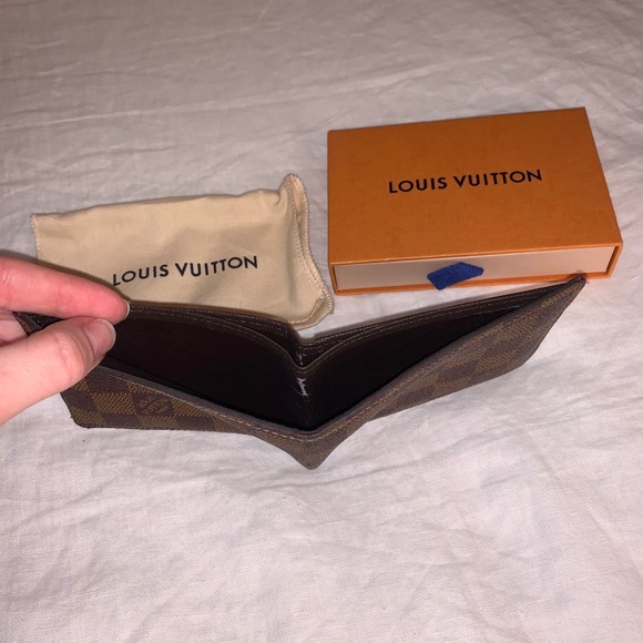 Louis Vuitton Men’s Multiple Wallet - Picture 4 of 6